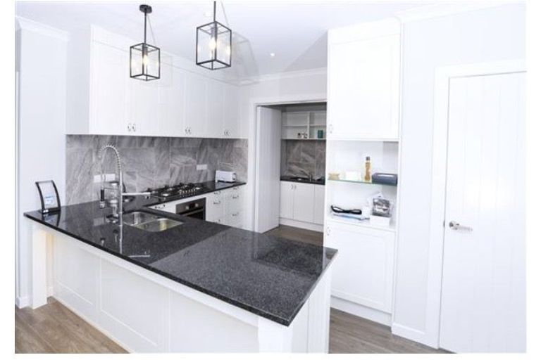 Photo of property in 15 Derwent Place, Flagstaff, Hamilton, 3210