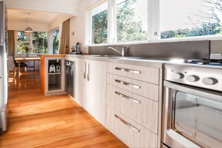 Photo of property in 3 Ngaio Road, Raumati Beach, Paraparaumu, 5032