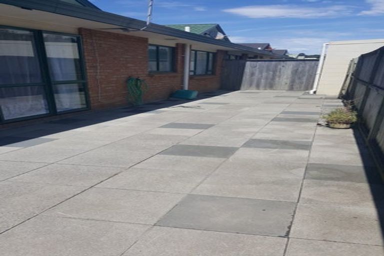 Photo of property in Miramar Villas, 13/6 Brussels Street, Miramar, Wellington, 6022