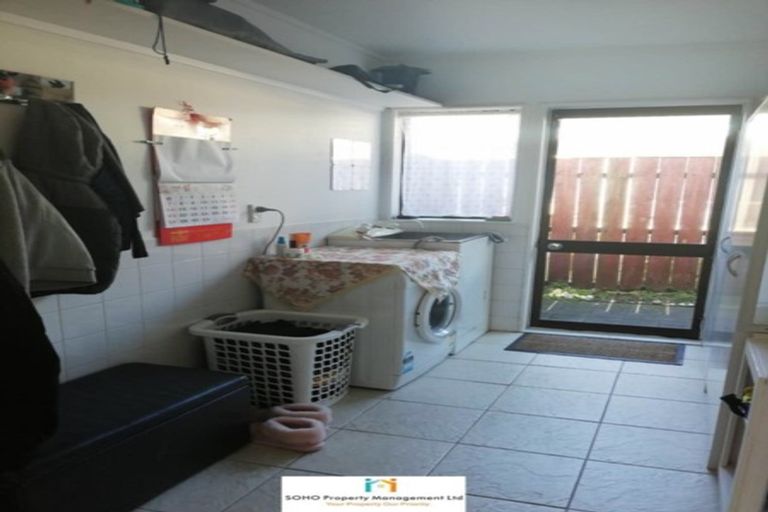 Photo of property in 234 Botany Road, Golflands, Auckland, 2013