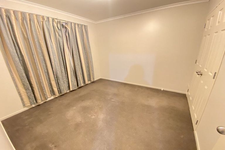 Photo of property in 10 San Bernadino Drive, Henderson, Auckland, 0612
