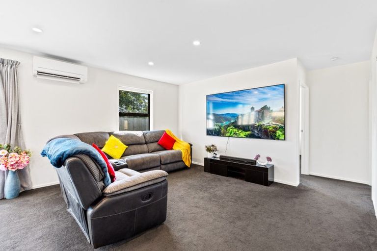 Photo of property in 100 Hagart-alexander Drive, Mosgiel, 9024