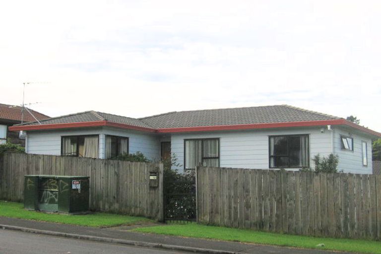 Photo of property in 20 Faram Place, Massey, Auckland, 0614