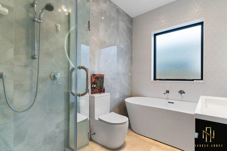 Photo of property in 12 Selwyn Downs Lane, Opaheke, Papakura, 2113