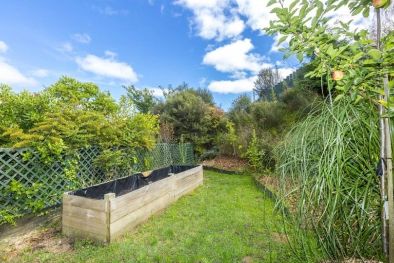 Photo of property in 29 Vista Crescent, Maoribank, Upper Hutt, 5018