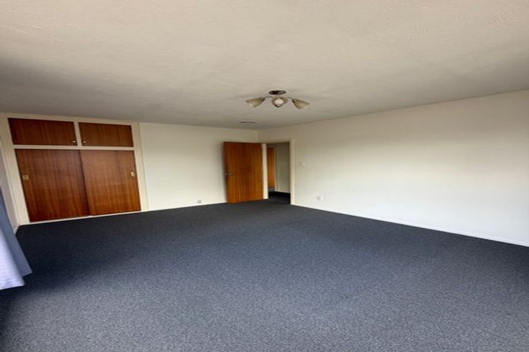 Photo of property in 15 Talltree Avenue, Avonhead, Christchurch, 8042