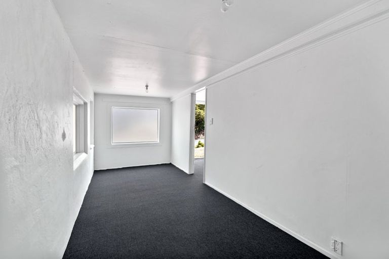 Photo of property in 8 Memorial Drive, Parahaki, Whangarei, 0112