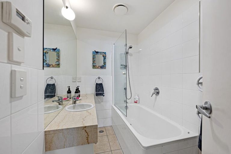 Photo of property in 26/4e Collins Street, Takapuna, Auckland, 0622
