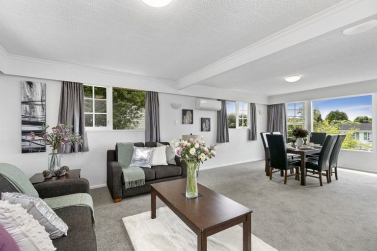 Photo of property in 25 Oriel Avenue, Tawa, Wellington, 5028