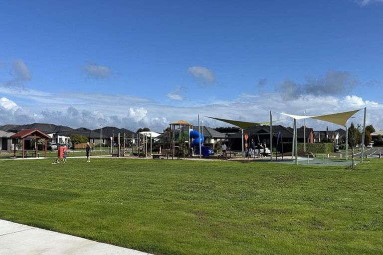 Photo of property in 7 Tasker Crescent, Pyes Pa, Tauranga, 3112