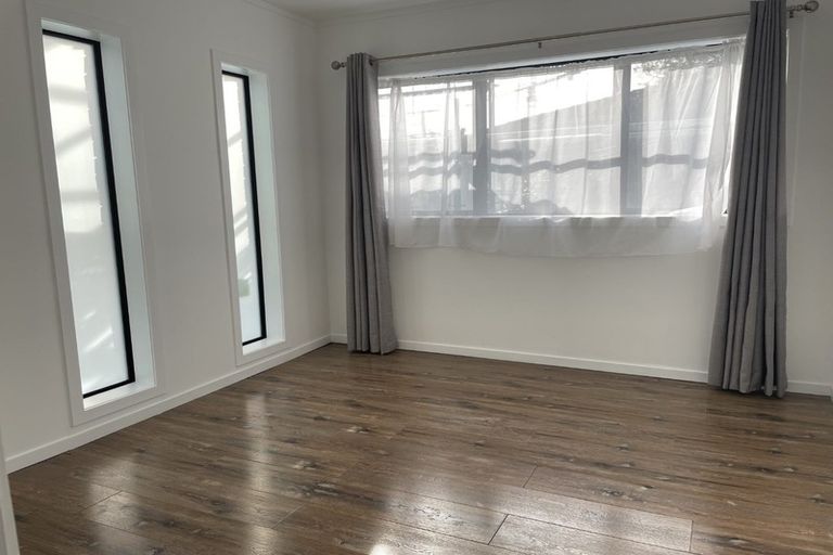 Photo of property in 10/767 Beach Road, Browns Bay, Auckland, 0630