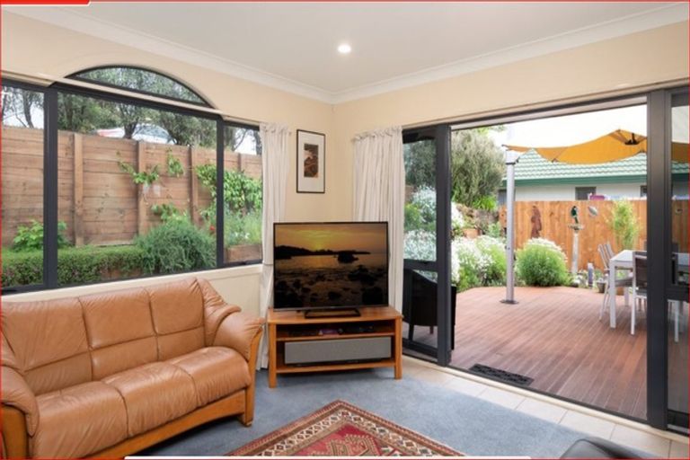 Photo of property in 37 Ranfurly Terrace, Pyes Pa, Tauranga, 3112