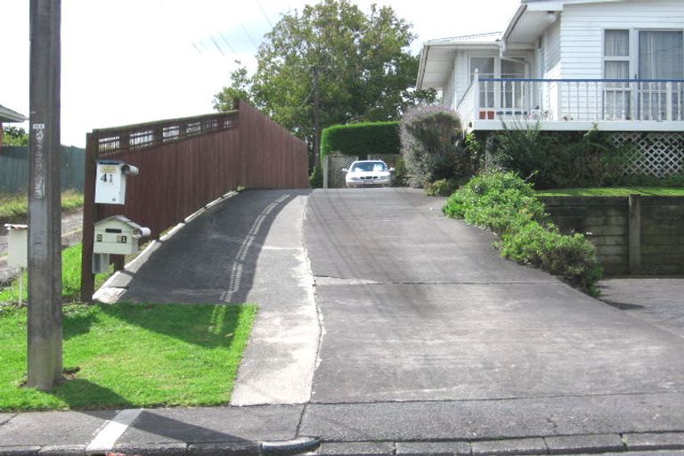 Photo of property in 1/41 Strid Road, Te Atatu South, Auckland, 0610