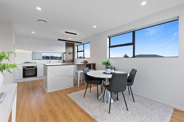 Photo of property in 1b Lemon Grove Lane, Greenhithe, Auckland, 0632