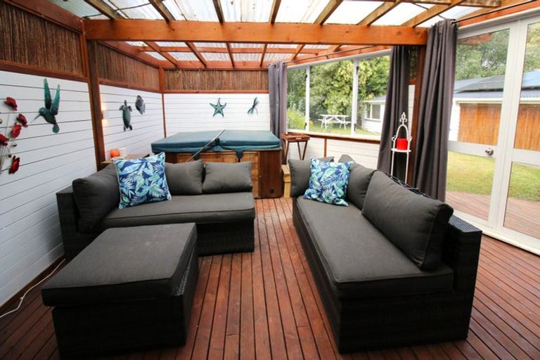 Photo of property in 8 Nicolas Avenue, Glen Eden, Auckland, 0602