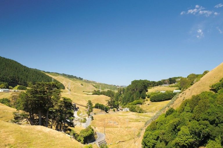 Photo of property in 281 Takapu Road, Takapu Valley, Wellington, 5028