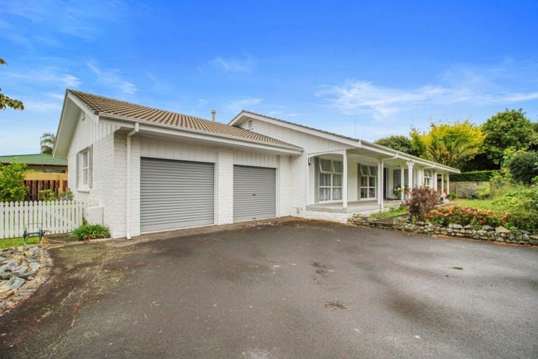 Photo of property in 27 Samuel Place, Queenwood, Hamilton, 3210