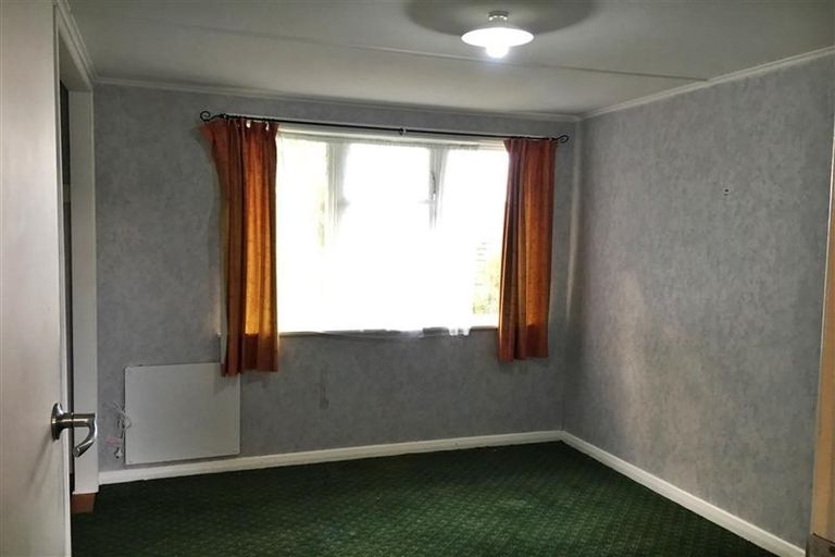 Photo of property in 30 Hukatai Street, Elsdon, Porirua, 5022
