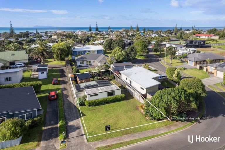 Photo of property in 9 Reo Crescent, Waihi Beach, 3611