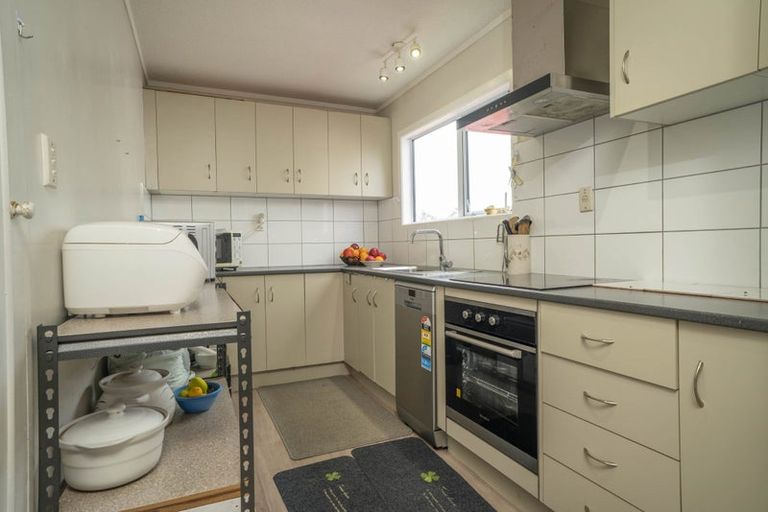 Photo of property in 19 Hollydale Grove, Churton Park, Wellington, 6037