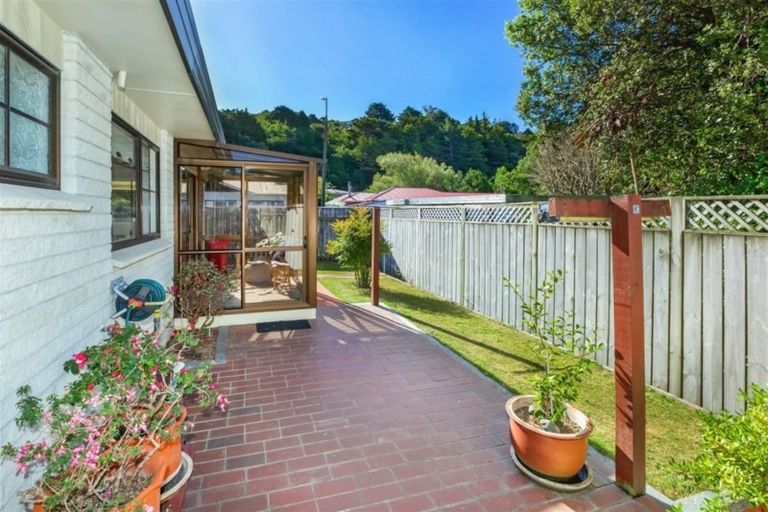 Photo of property in 2 Nathan Street, Tawa, Wellington, 5028