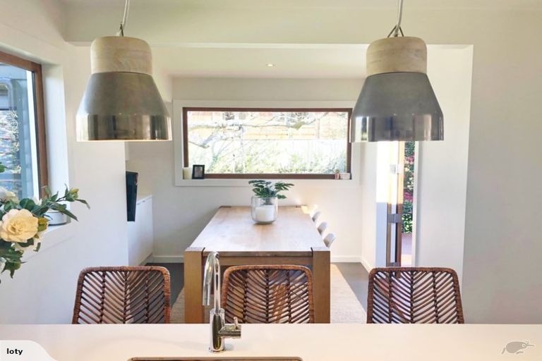 Photo of property in 12 Malcolm Avenue, Cashmere, Christchurch, 8022