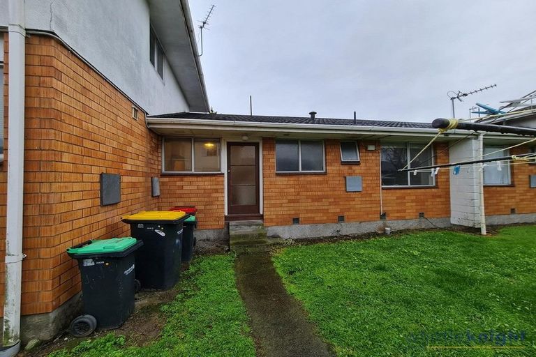 Photo of property in 2/7 Division Street, Riccarton, Christchurch, 8041