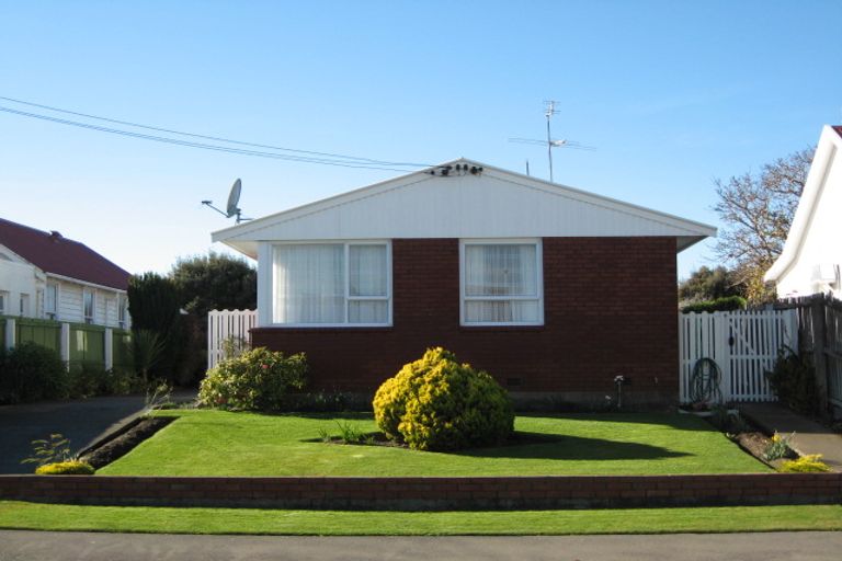 Photo of property in 2/15 Hardy Street, New Brighton, Christchurch, 8061