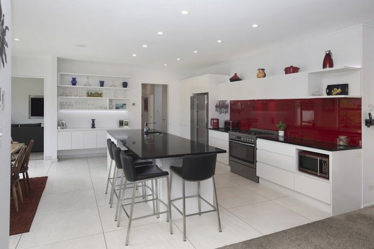 Photo of property in 2 Matisse Place, Burnside, Christchurch, 8053