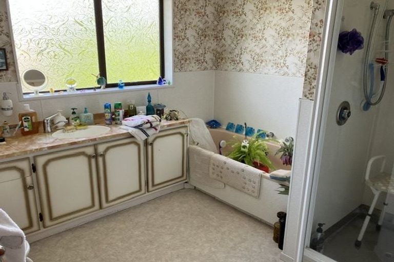 Photo of property in 124 Dinsdale Road, Dinsdale, Hamilton, 3204