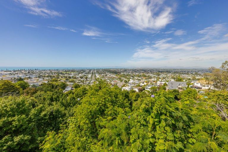 Photo of property in 15 Kavanagh Road, Hospital Hill, Napier, 4110