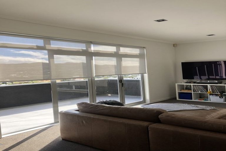 Photo of property in 67 Sheridan Terrace, Johnsonville, Wellington, 6037