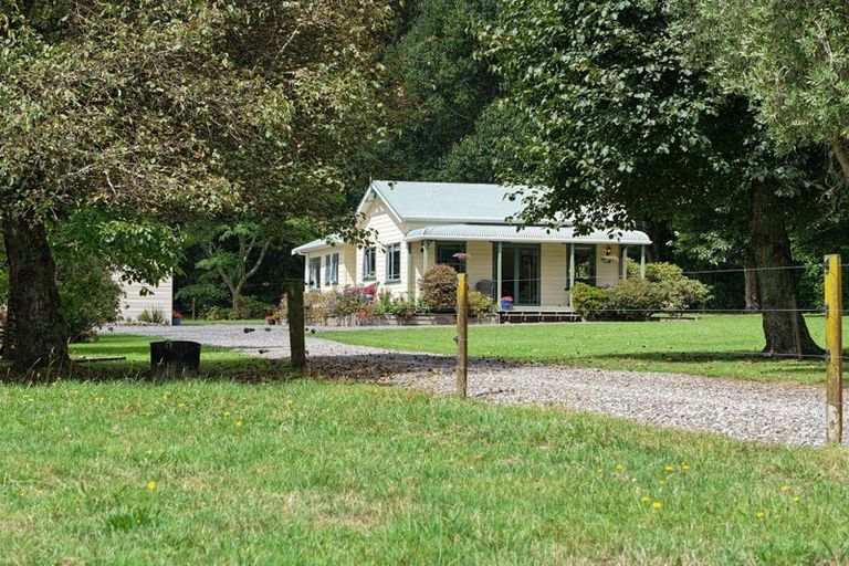 Photo of property in 347 Kuku Road East, Kuku, Levin, 5570