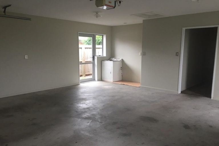 Photo of property in 17 Blowers Place, Halswell, Christchurch, 8025