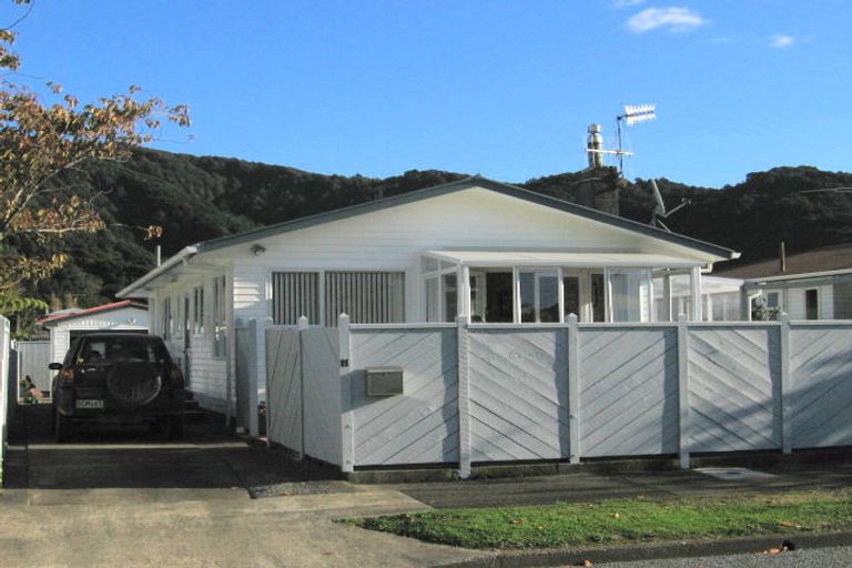 Photo of property in 11 Wetherby Grove, Wainuiomata, Lower Hutt, 5014