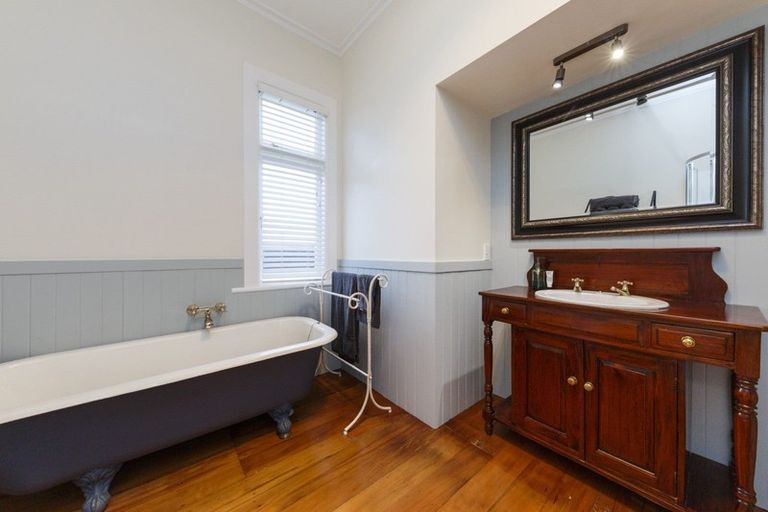 Photo of property in 137 Cook Street, West End, Palmerston North, 4410