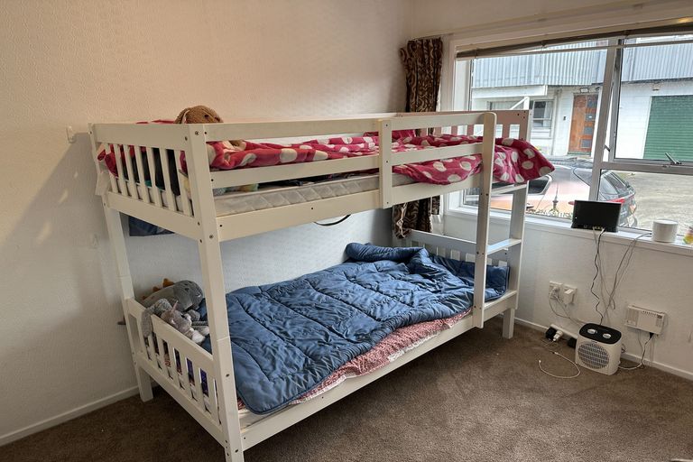 Photo of property in 1/56 Rimu Street, New Lynn, Auckland, 0600