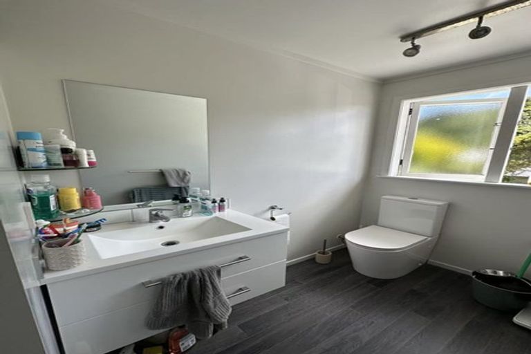 Photo of property in 336 Karori Road, Karori, Wellington, 6012