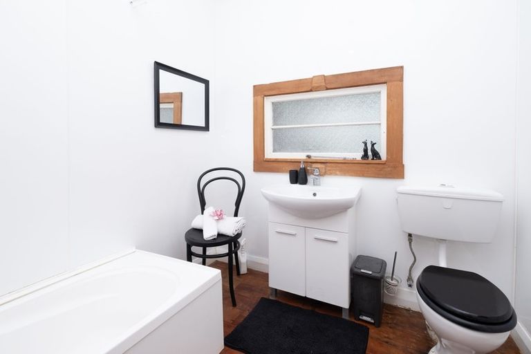 Photo of property in 34 Bedford Street, Eltham, 4322