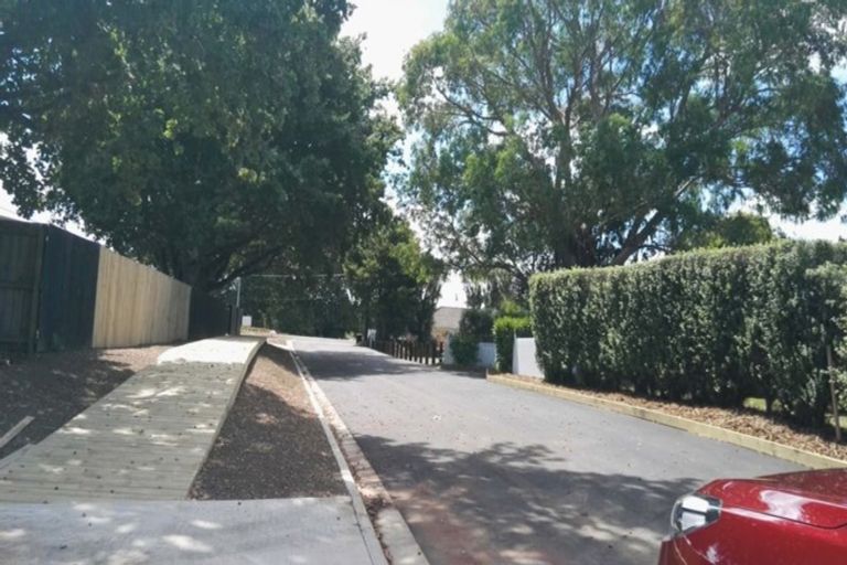 Photo of property in 9 Church Street, Winton, 9720