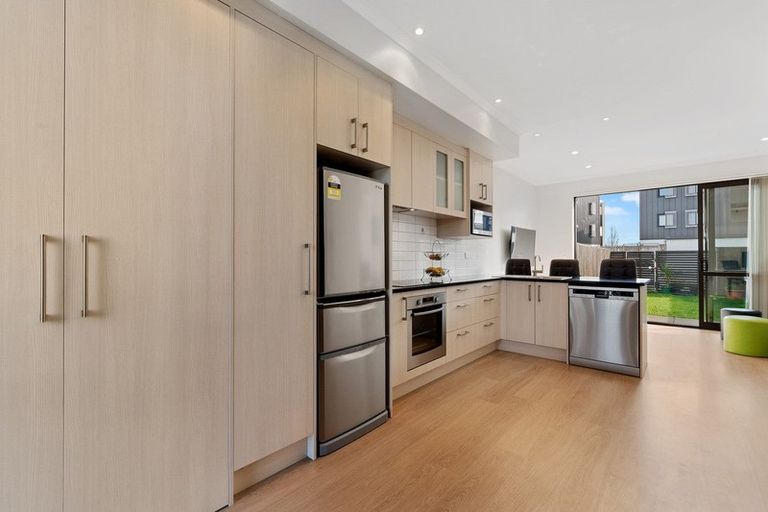 Photo of property in 27 Kanuka Road, Hobsonville, Auckland, 0616