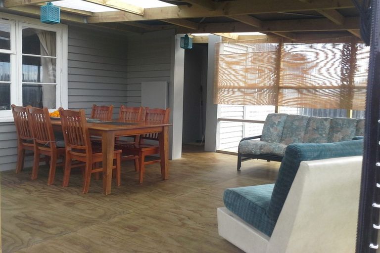 Photo of property in 2 Larsen Street, Westport, 7825