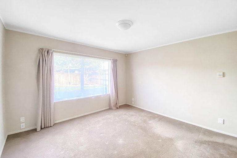 Photo of property in 184 Burswood Drive, Burswood, Auckland, 2013