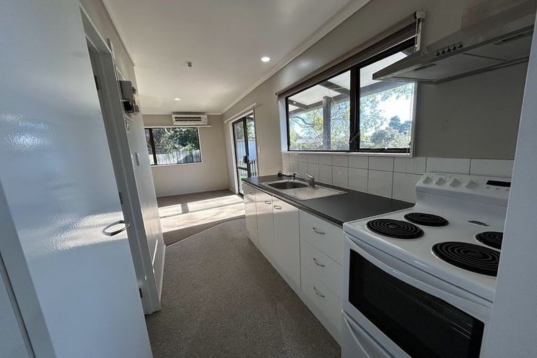 Photo of property in 17 Oakmont Place, Wattle Downs, Auckland, 2103