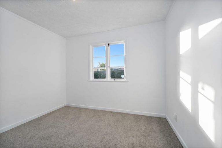 Photo of property in 2/22 Ranui Station Road, Ranui, Auckland, 0612