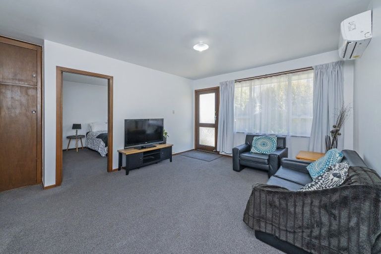 Photo of property in 2/45 Gresford Street, Edgeware, Christchurch, 8013