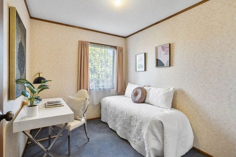 Photo of property in 63 Glenmore Road, Sunnyhills, Auckland, 2010