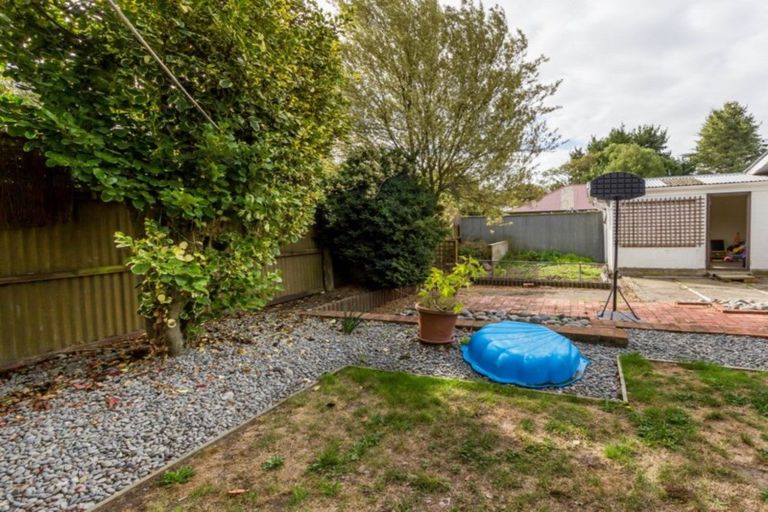 Photo of property in 357 Gardiners Road, Harewood, Christchurch, 8051