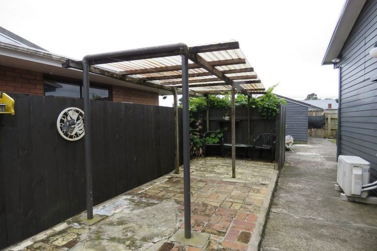 Photo of property in 104 Russell Street, Westport, 7825