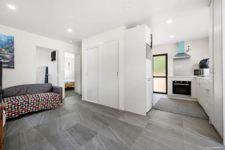 Photo of property in 39a Evelyn Road, Cockle Bay, Auckland, 2014